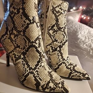 Snake skin Thalia bootie
